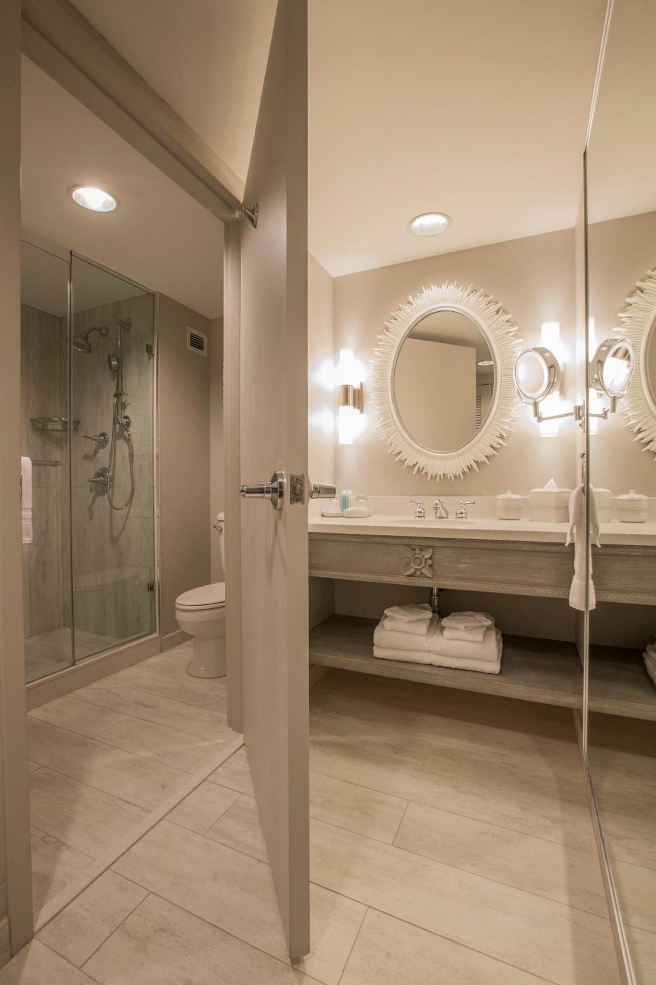 Hearing Accessible Standard 2 Queen Room Includes ^ Universal Express Unlimited