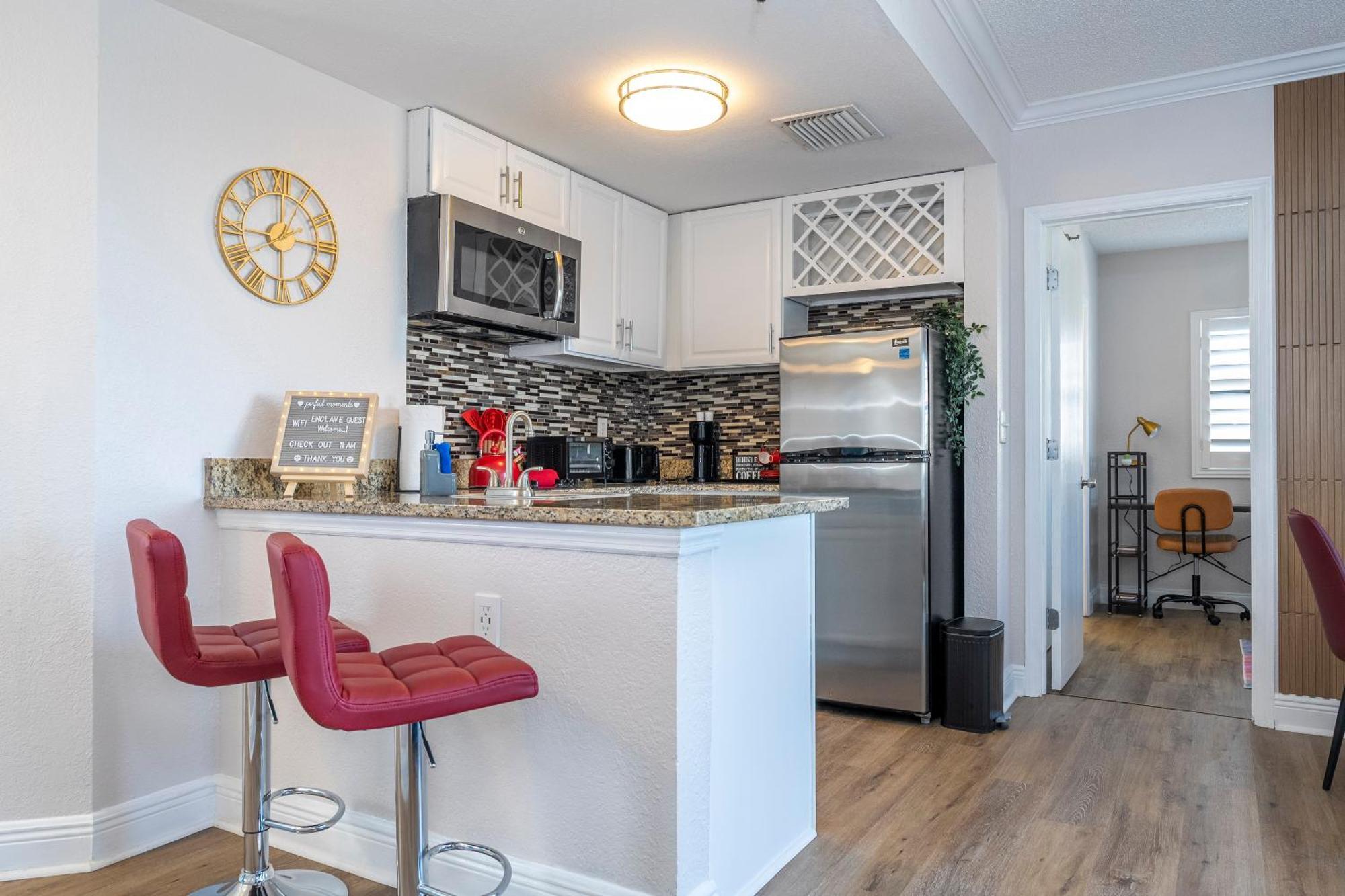 Two-Bedroom Apartment Lake View