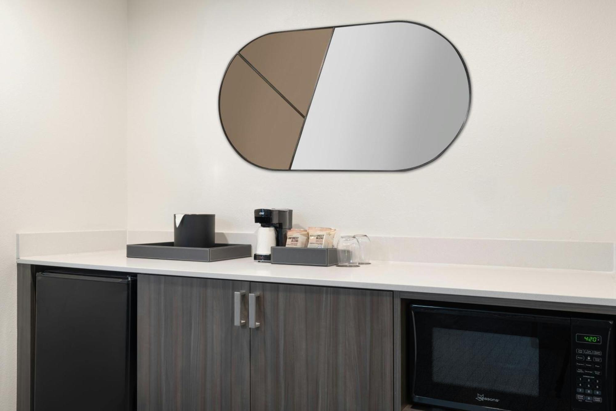 Suite with Two Bedrooms,1742650899:JPEG