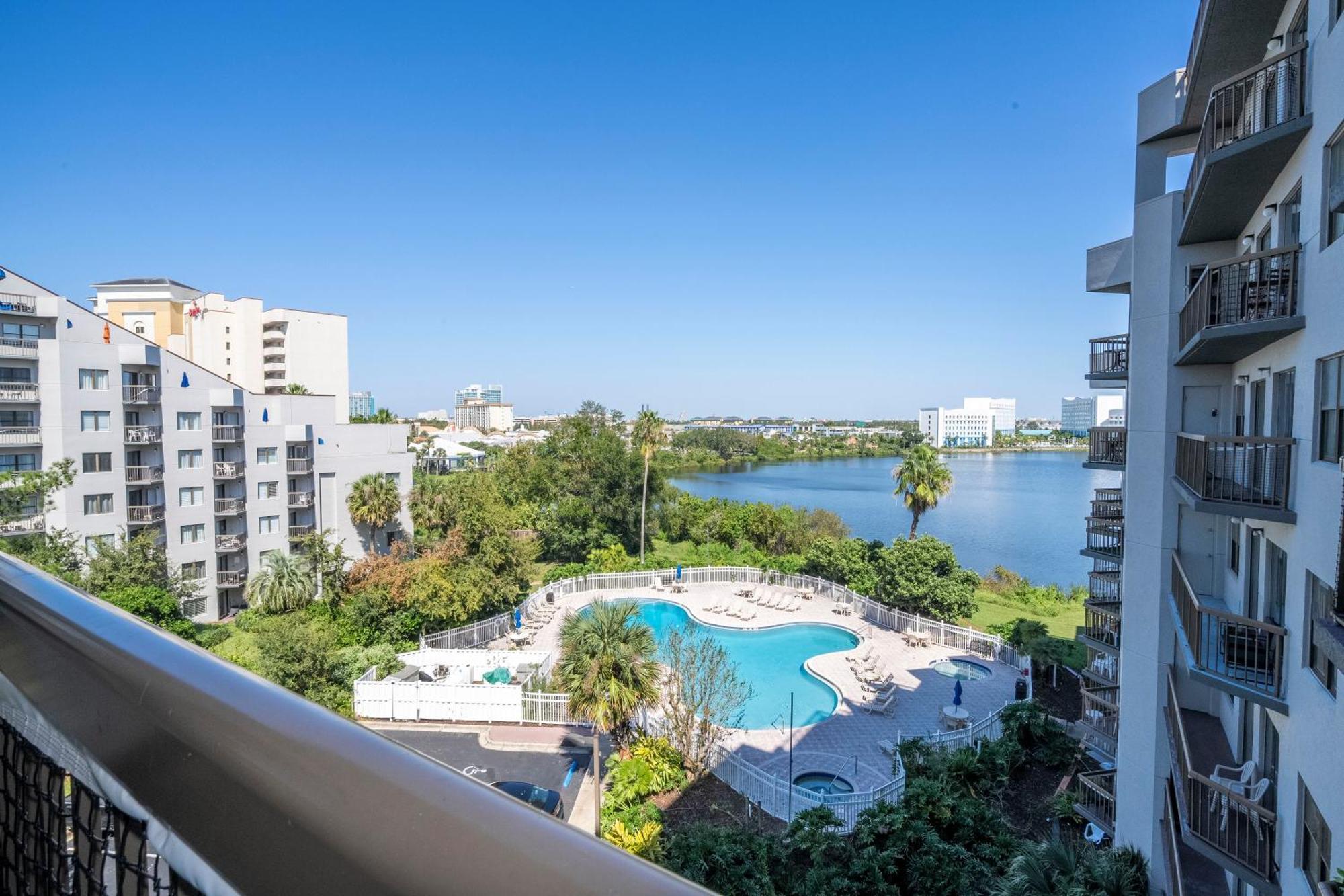 Two-Bedroom Apartment Lake View
