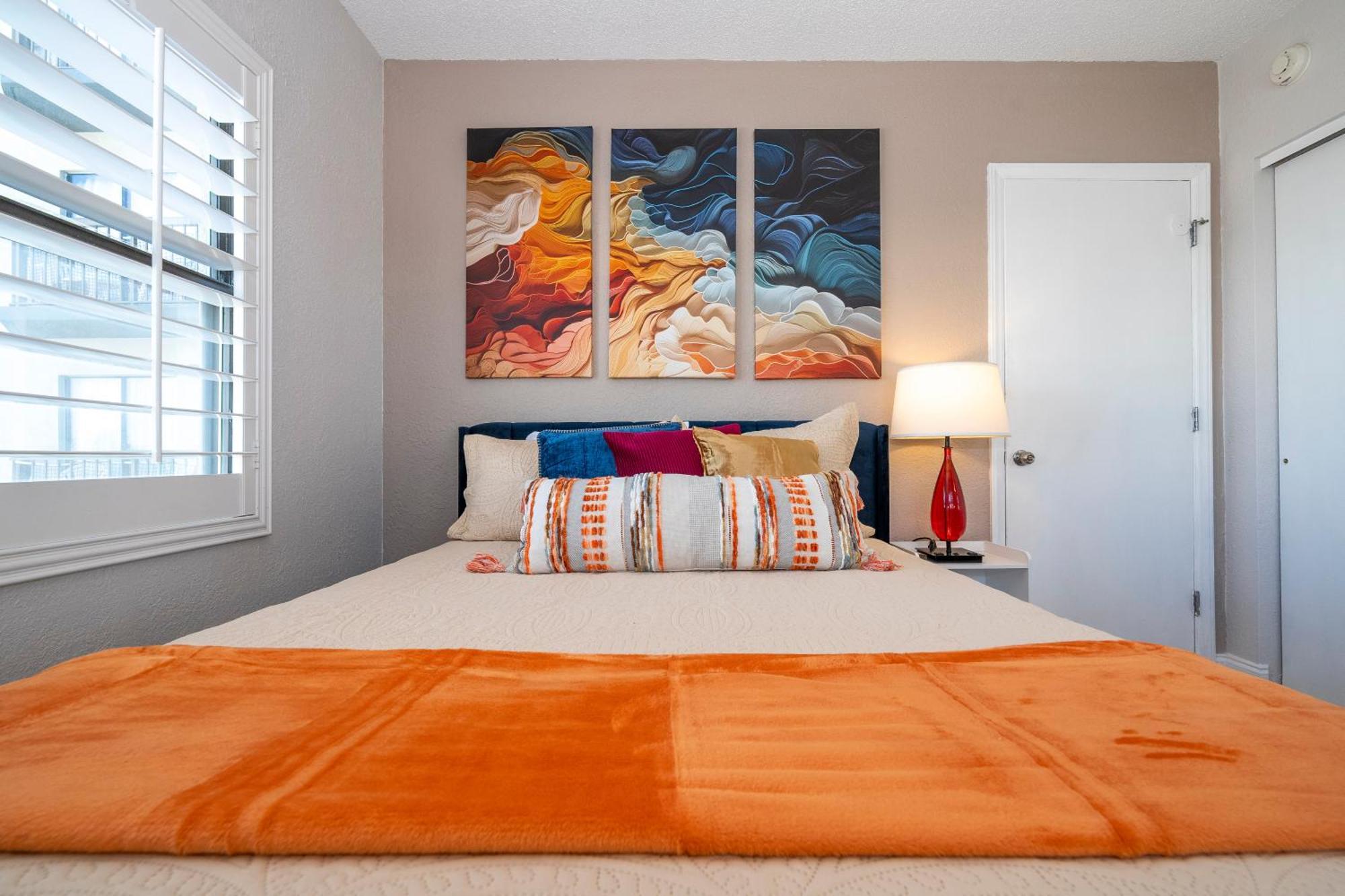 Two-Bedroom Apartment Lake View