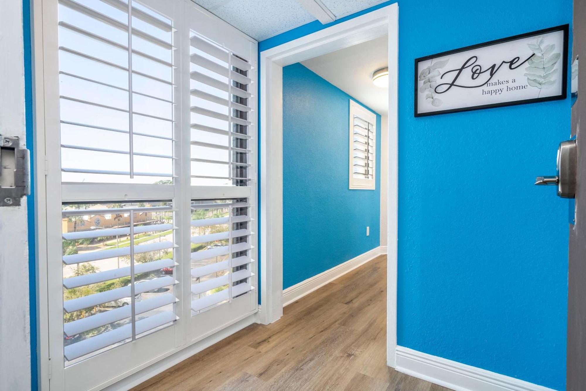 Two-Bedroom Apartment Lake View