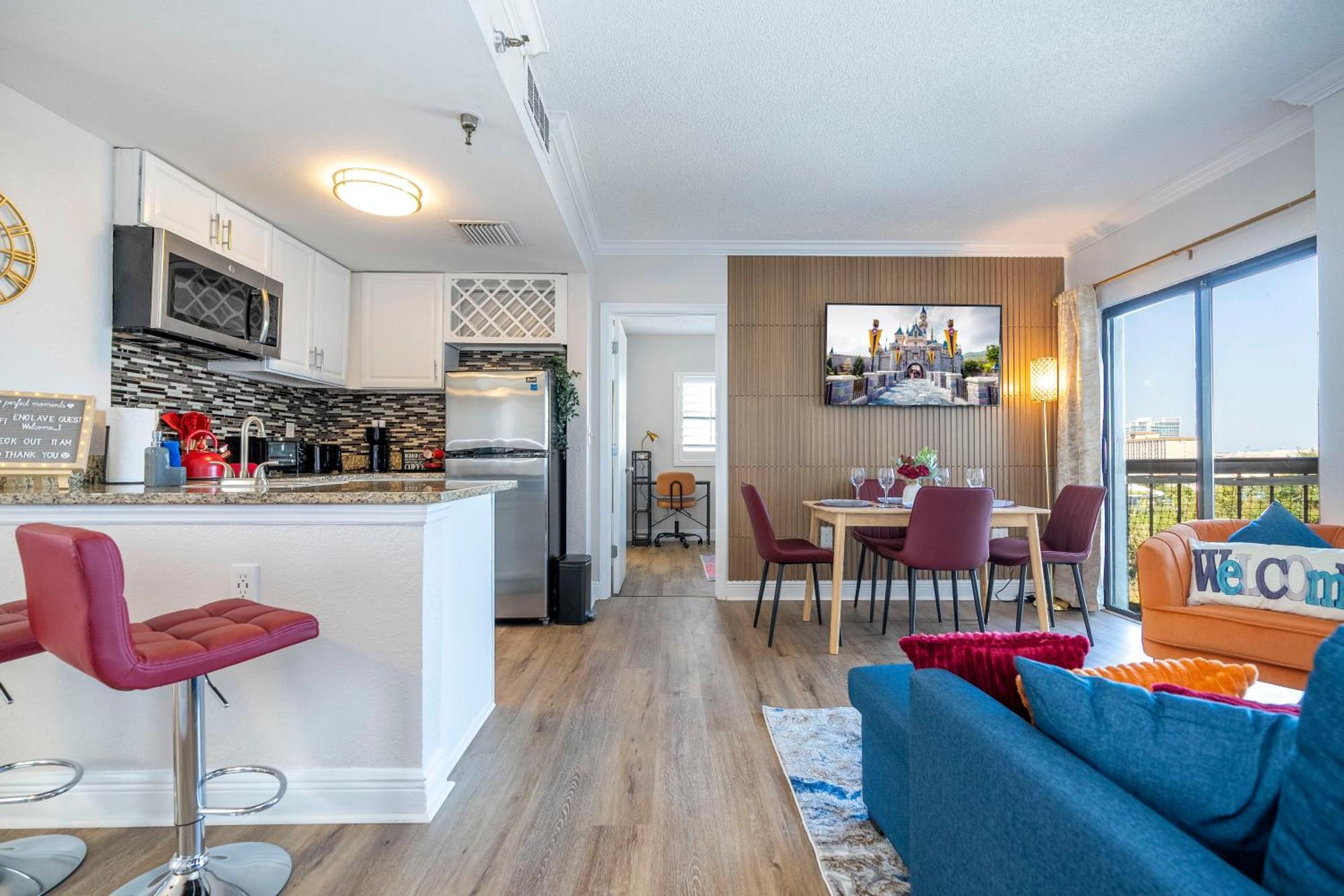 Two-Bedroom Apartment Lake View