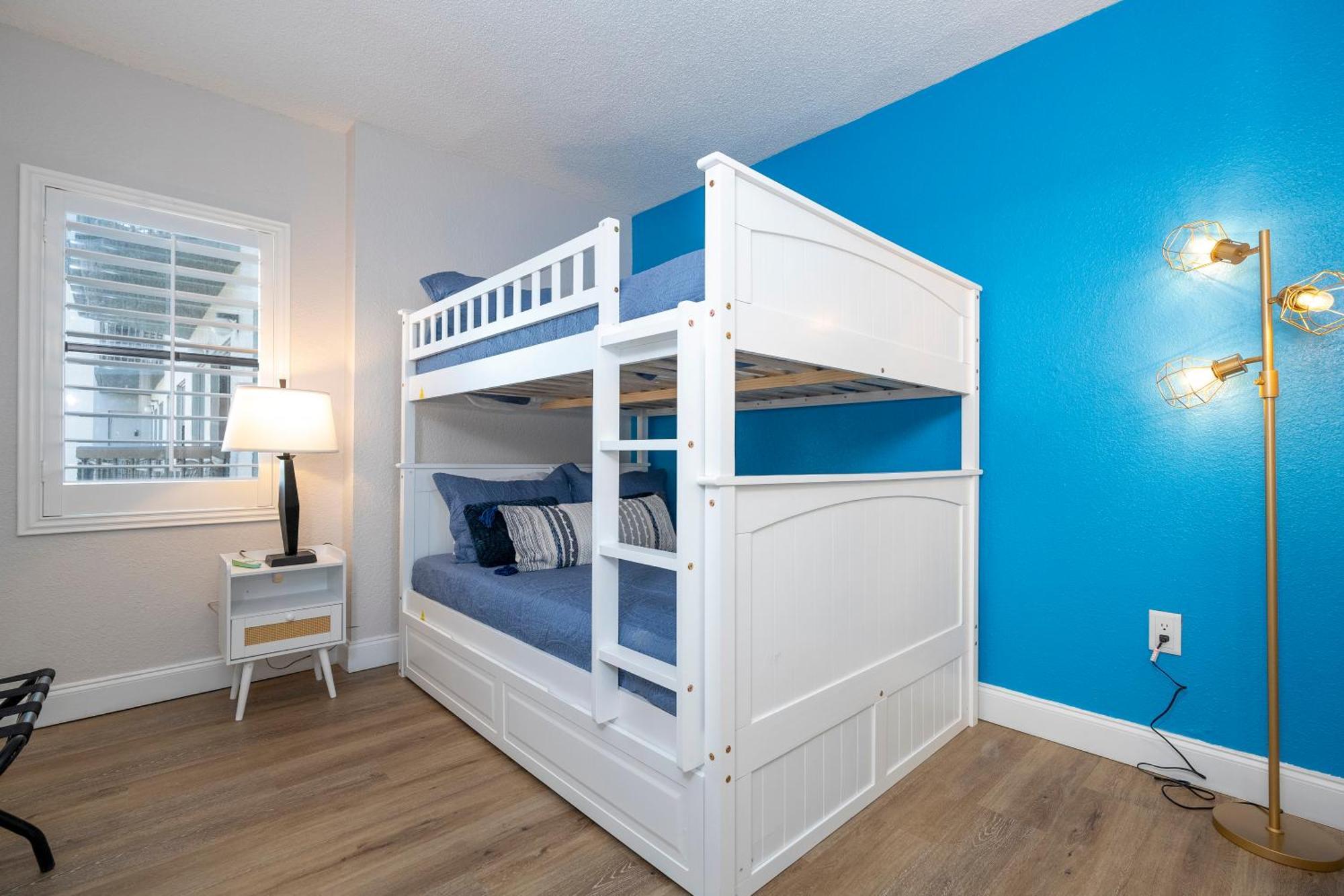 Two-Bedroom Apartment Lake View