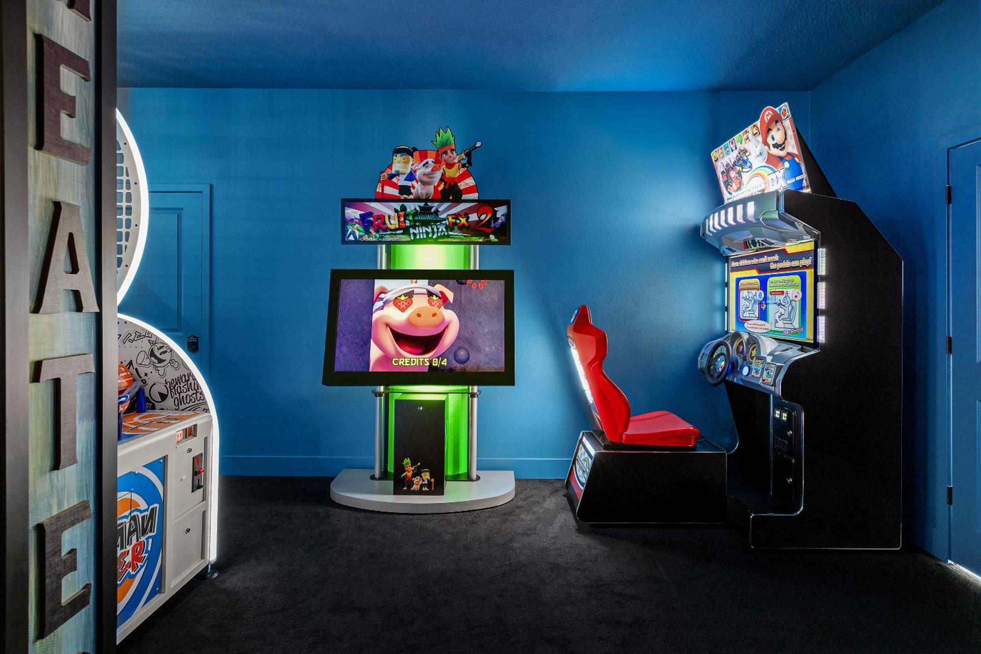 9 Bedroom Estate Private Pool Kitchen Theater & Arcade