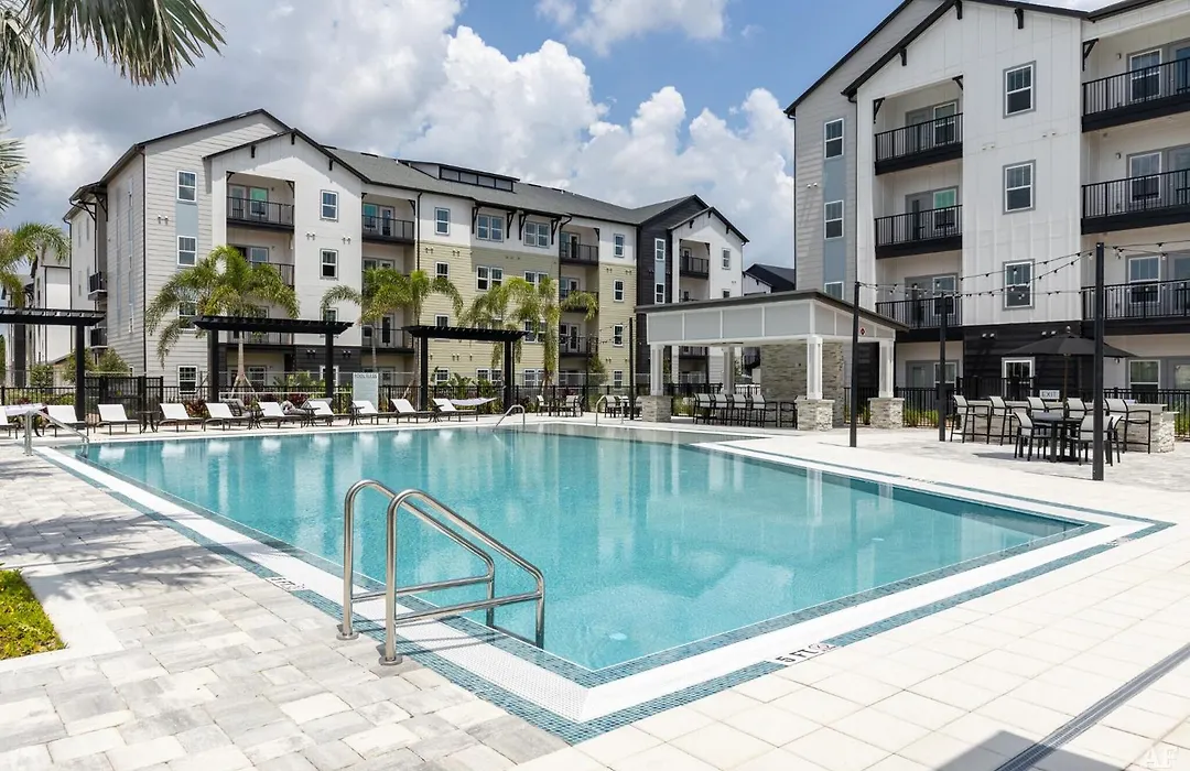 Complete Cozy 2Bed Apartment 10 Min To Parks Allows Pet, Resort-Style Amenities-1