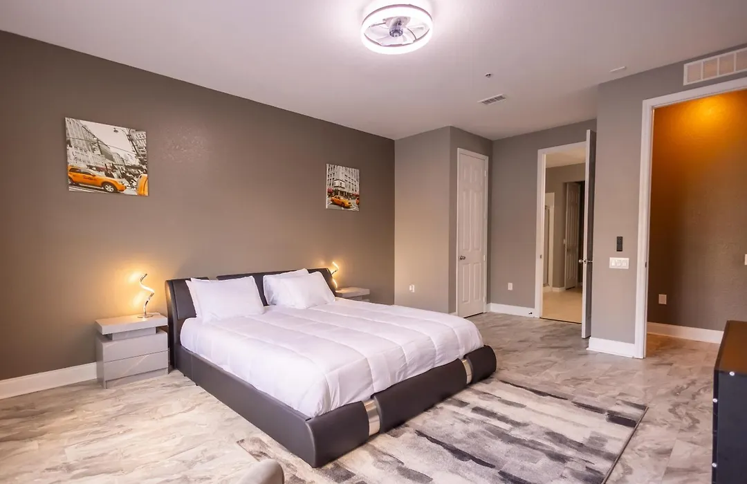 Disney Parks- International Dr - Orlando Luxury Condominium- Fully Equipped - 3Bed & 2 Bath--1