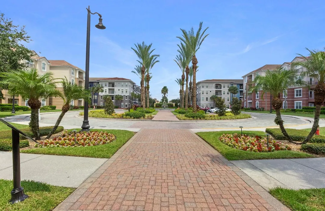 Executive 3 Bedroom Villa At Universal,Convention Center, Vista Cay-1