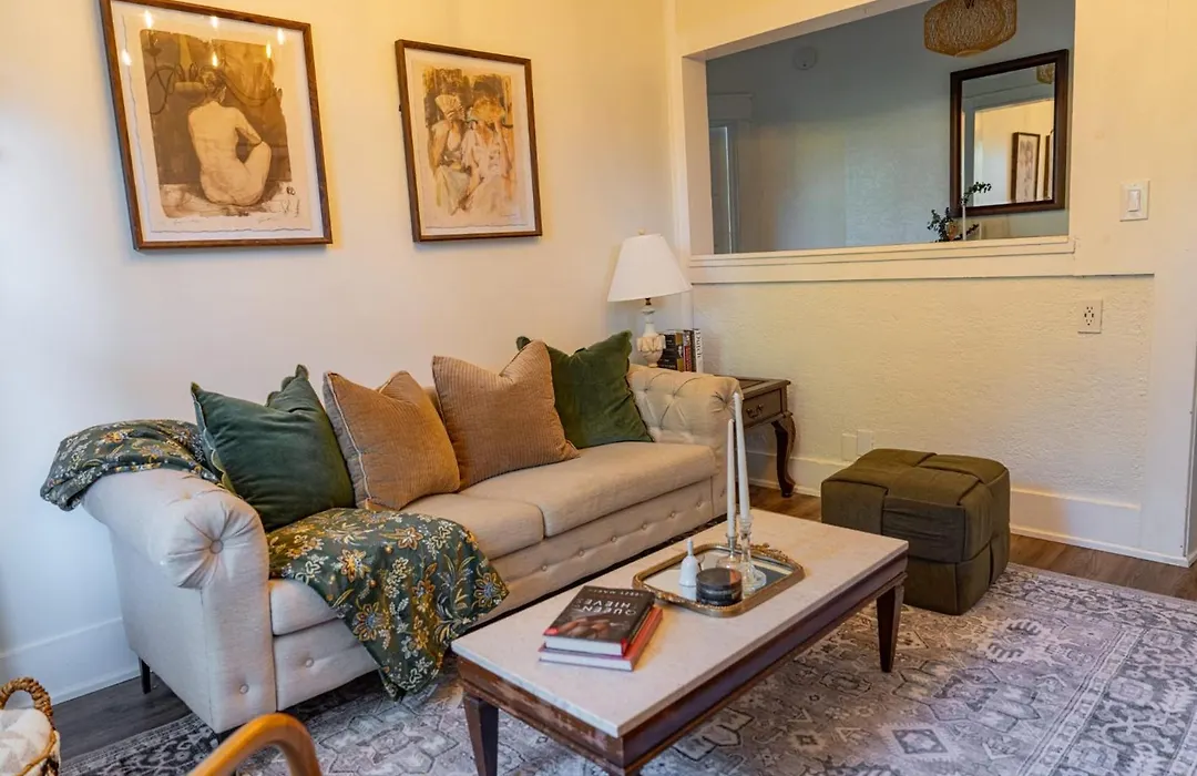 Historic Orlando Casita Love, Lake Eola, Delaney Park, 2 Bedrooms 1 Bathroom-1