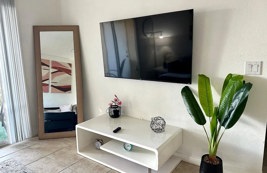 Modern 2Br Lakeview Near Orlando Airport Free Parking-1