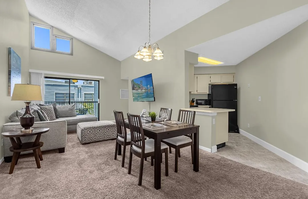 Condo With Pool Access Near Golf Course, Airport-1