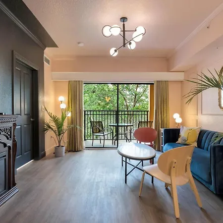 Designer 3Br/2Ba Corner Suite - Disney & Universal-3