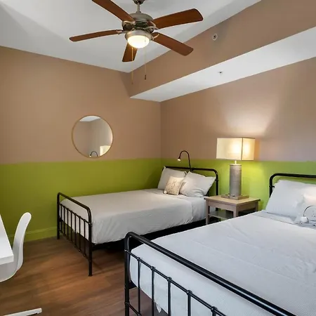 Designer 3Br/2Ba Corner Suite - Disney & Universal-2