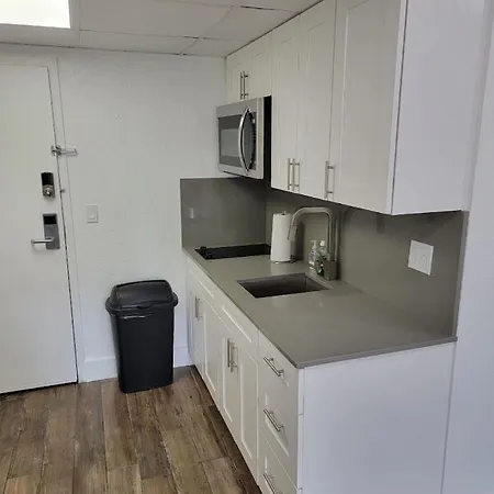 3407 Luxury Option For Your Visit-3