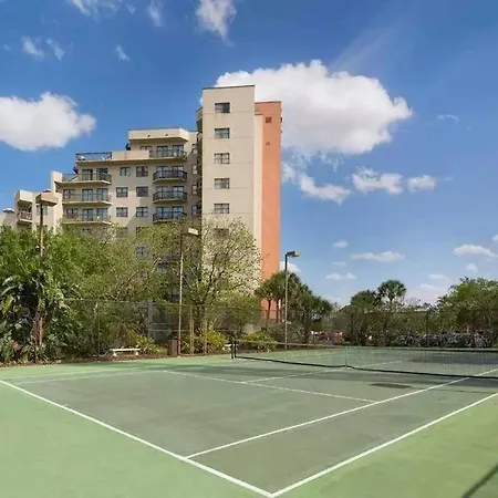 Universal Studios. Amazing 2 Bedroom Apartment!-2