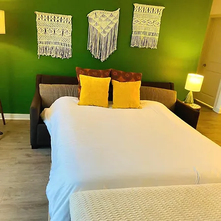 Complete Cozy 2Bed Apartment 10 Min To Parks Allows Pet, Resort-Style Amenities-2
