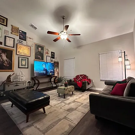 Harry Potter Themed Luxury Apartment 3Bd 2Bth - Universal Studios-2