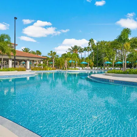 Top Floor Condo With View Of Lake, Pool And Fireworks! Next To Convention Center!-3