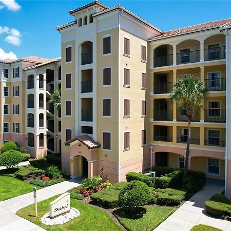 Spacious 3 Bed 3 Bath Luxury Condo 5 Min From Disney-2
