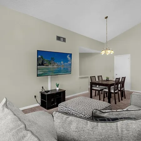 Condo With Pool Access Near Golf Course, Airport-2