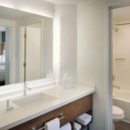 Courtyard By Marriott Across Universal Orlando-3