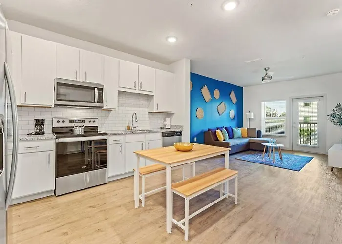 Complete Tranquil Apartment 10 Min To Parks Allows Pets, Resort-Style Amenities Orlando