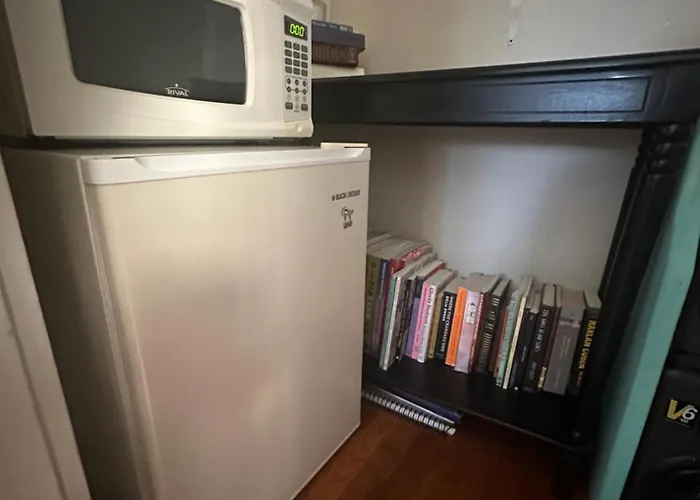 Beautiful Private Room With King Size Bed In Downtown Orlando