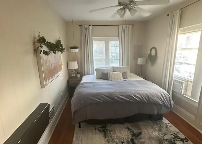 Beautiful Private Room With King Size Bed In Downtown Orlando