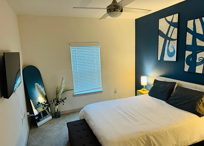 Complete Tranquil Apartment 10 Min To Parks Allows Pets, Resort-Style Amenities Orlando