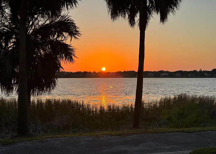 Charming Lakeview Retreat III Orlando