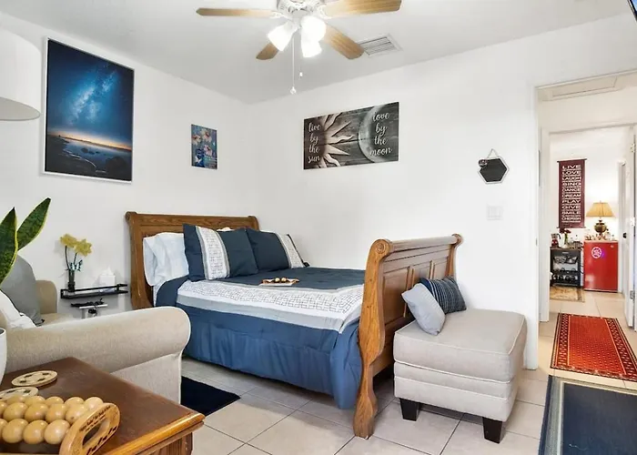 La Maison De Lorbu Private Apt Breakfast Orlando