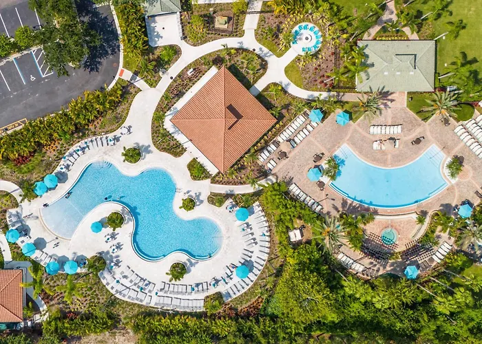 Top Floor Condo With View Of Lake, Pool And Fireworks! Next To Convention Center! Orlando