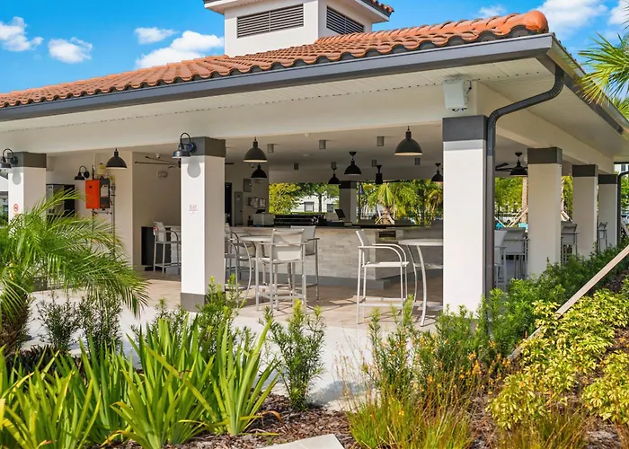 Beautiful Condo W Private Balcony Near Universal Orlando