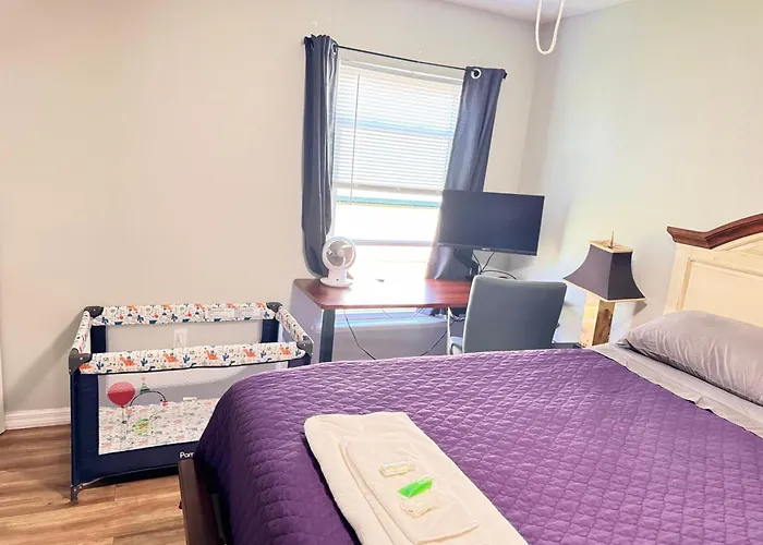 Near Disney Cozy Quiet Place, 2 Rooms With Queen Bed Up To 4 People Orlando